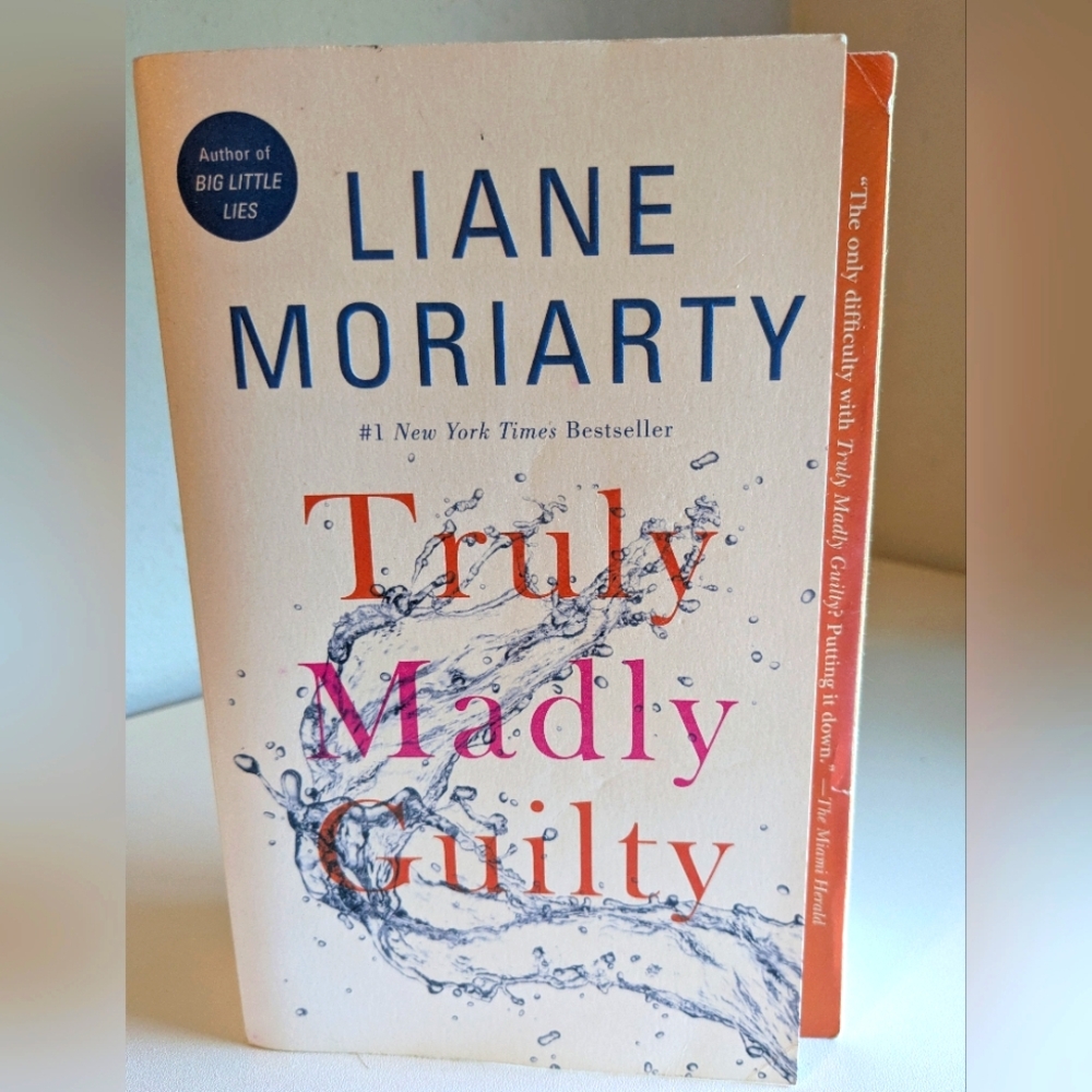 Truly Madly Guilty by Liane Moriarty Paperback Good Condition